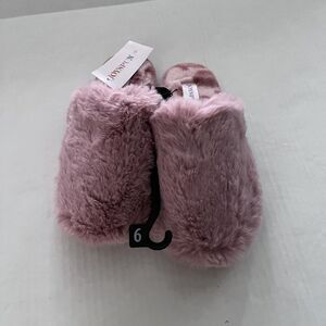 Joy Spun Pink Fuzzy Slippers Women's Size 9 New With Tags